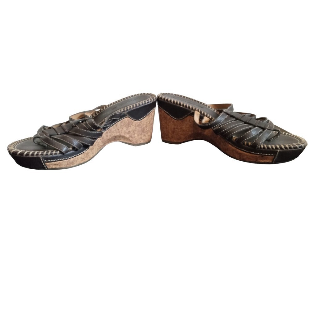 American Eagle brown Leather like wedge‎ sandals